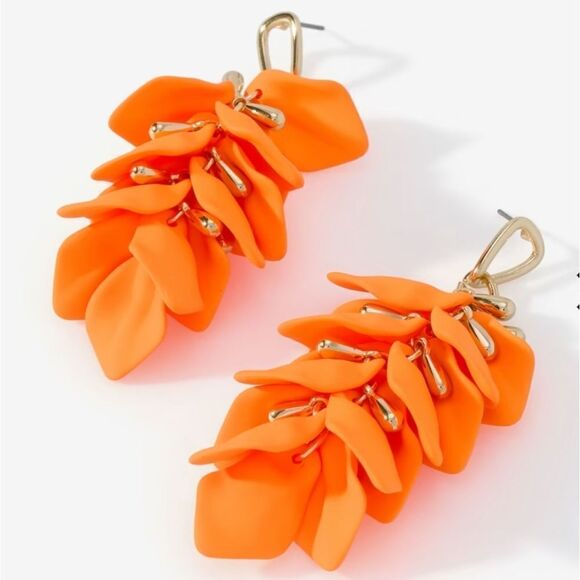 BRAND NEW NATASHA STATEMENT COLORED PETAL DROP EARRINGS - Picture 12 of 15